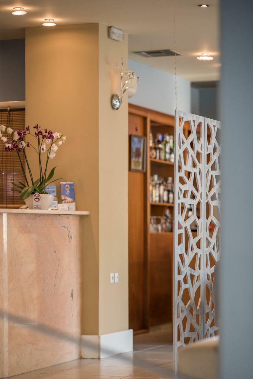 Grand Olympic Hotel Loutraki Zewnętrze zdjęcie